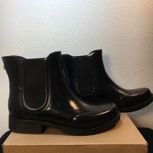UGG Aviana Chelsea Rain Boots